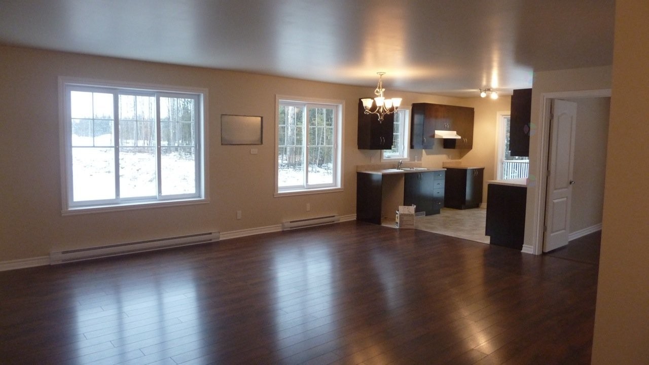 









113


Rue des Bosquets

,
Sainte-Sophie,




QC
J5J0H2

