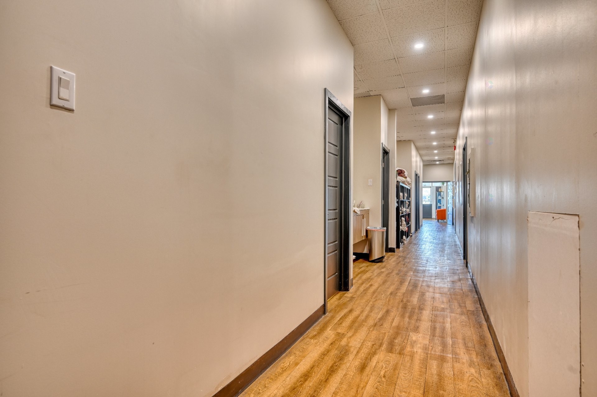 









342


Ch. de la Grande-Côte

,
Rosemère,




QC
J7A1K3

