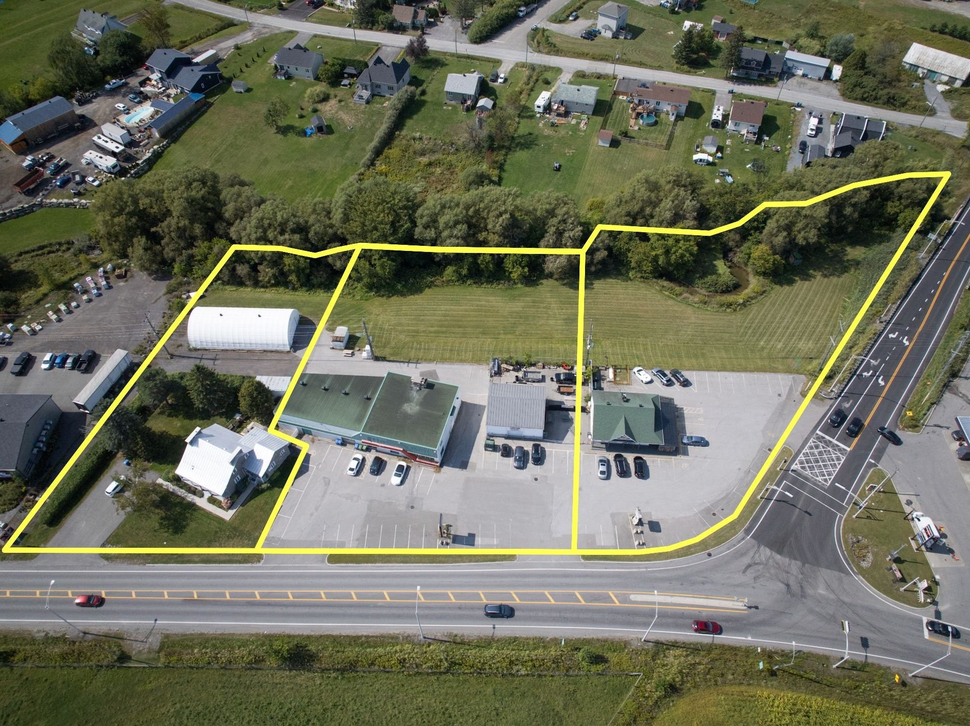 









1666


Route 335

,
Saint-Lin/Laurentides,




QC
J5M1Y2

