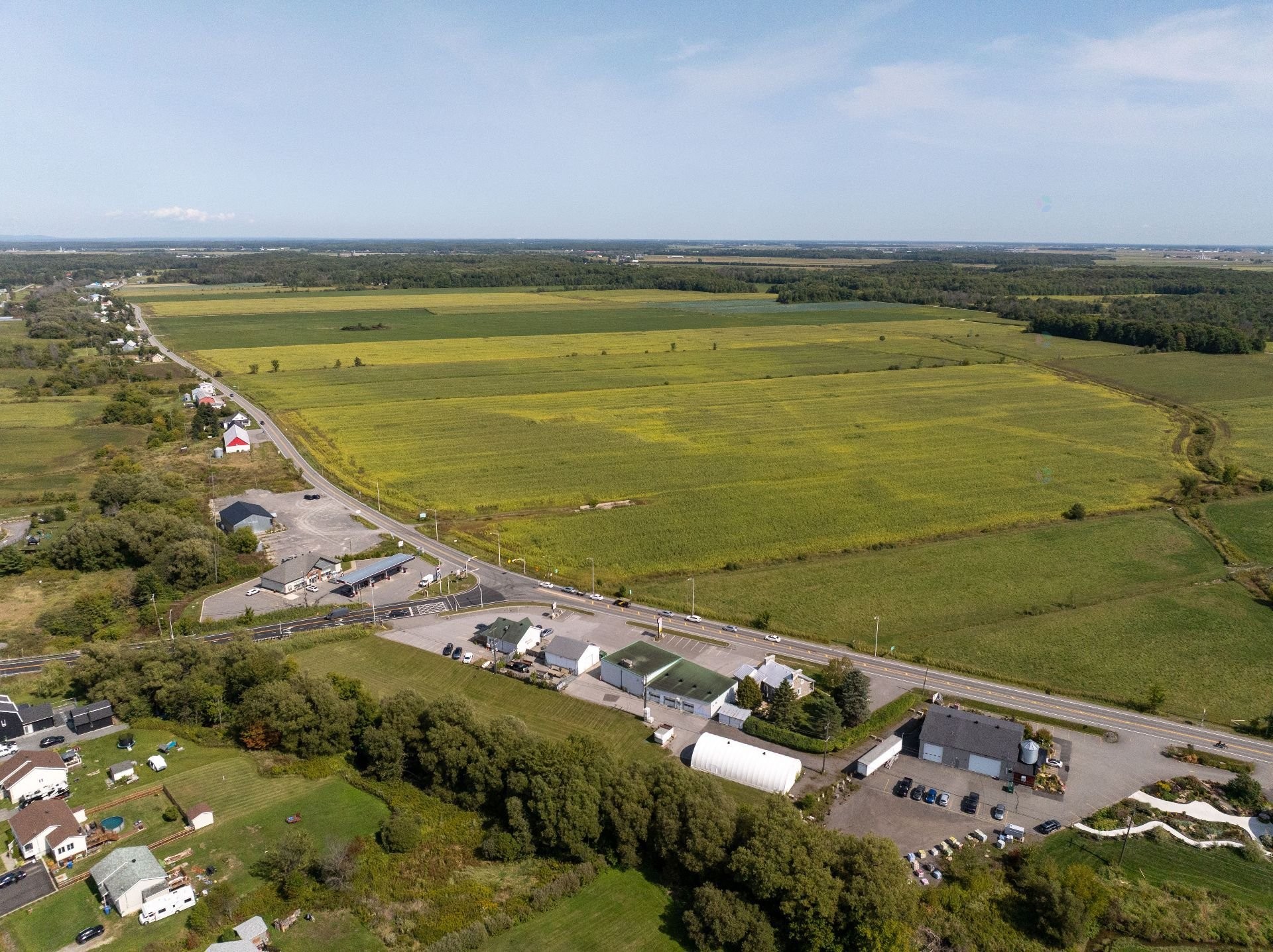 









1666


Route 335

,
Saint-Lin/Laurentides,




QC
J5M1Y2

