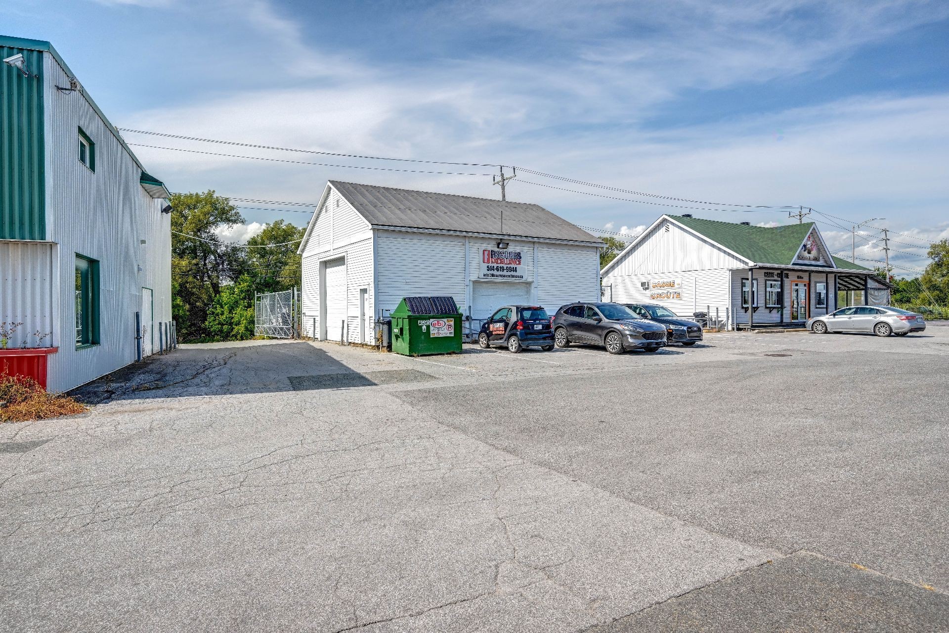









1666


Route 335

,
Saint-Lin/Laurentides,




QC
J5M1Y2

