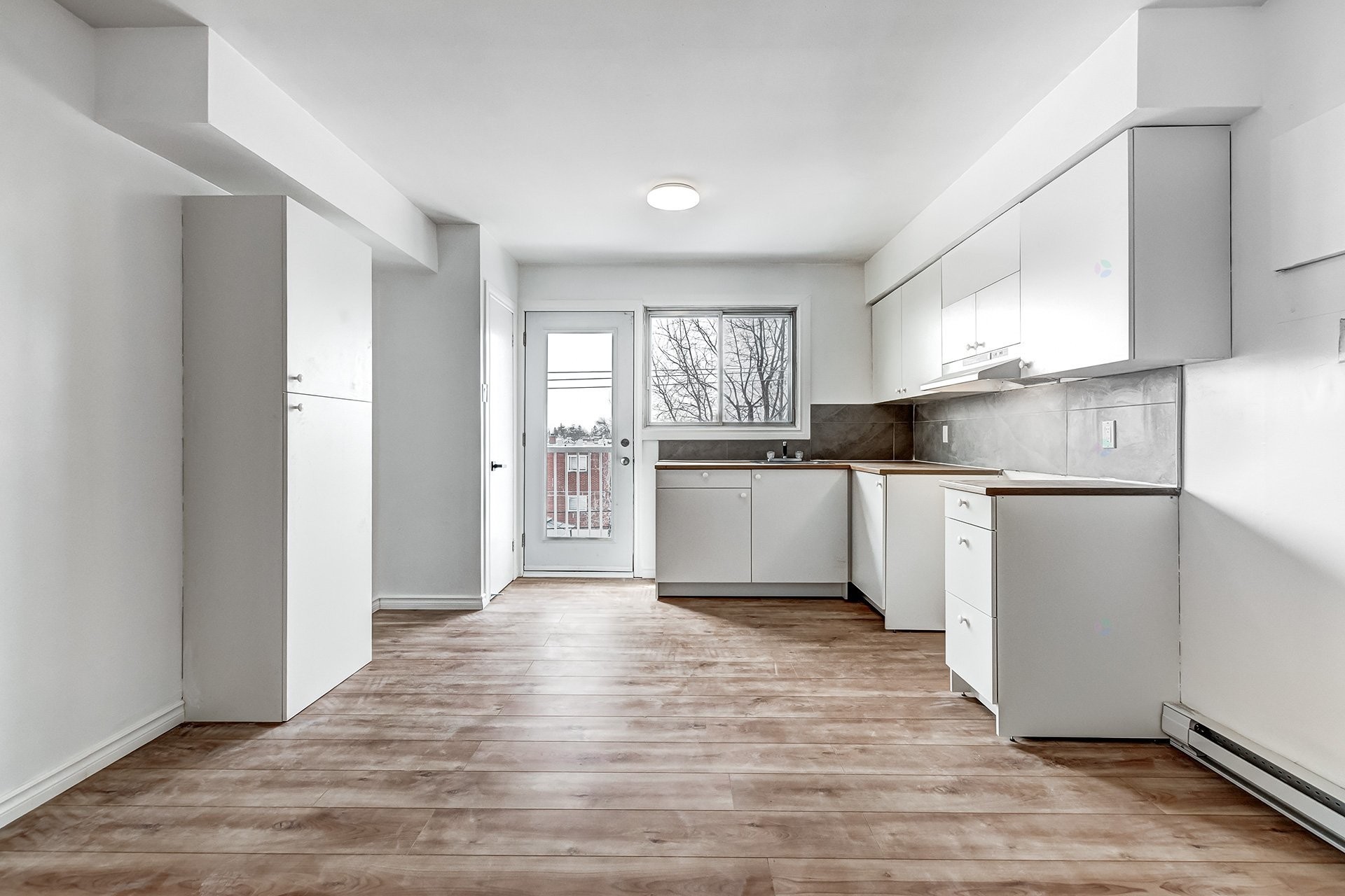 









11600


Boul. Langelier

, 8,
Montréal (Montréal-Nord),




QC
H1G3L8

