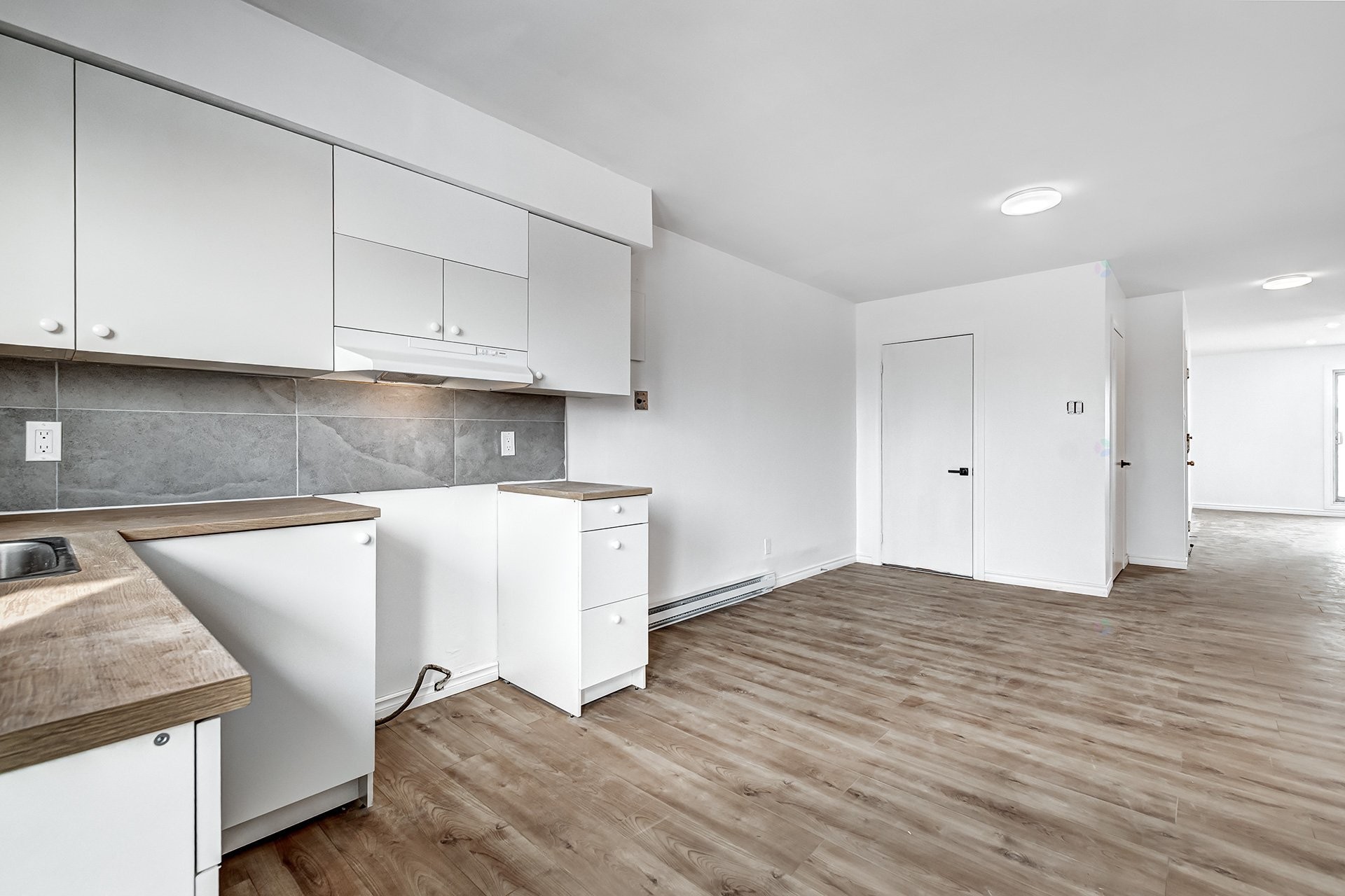 









11600


Boul. Langelier

, 8,
Montréal (Montréal-Nord),




QC
H1G3L8

