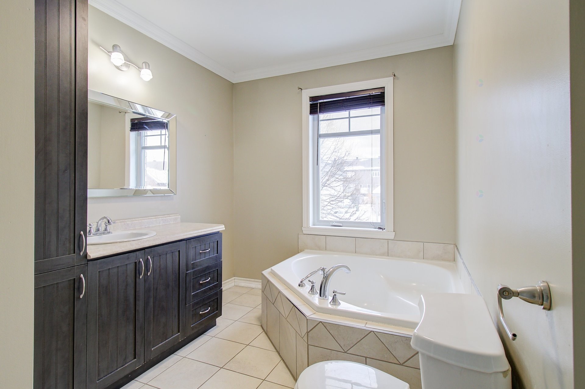 









1624


Rue Monti

,
Sherbrooke (Brompton/Rock Forest/Saint-Élie/Deauville),




QC
J1N0K9

