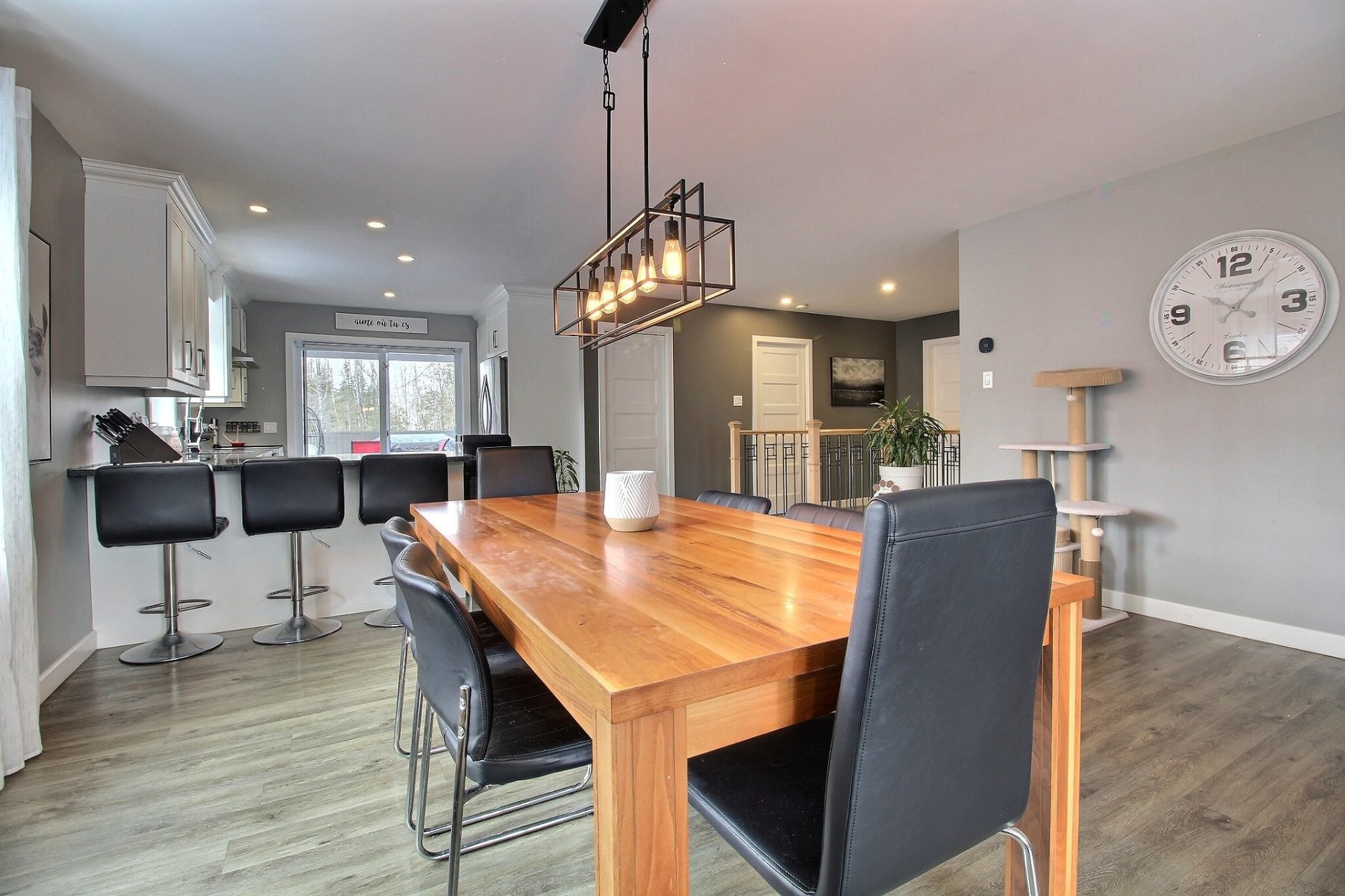 









340


Ch. Hamel

,
Sherbrooke (Brompton/Rock Forest/Saint-Élie/Deauville),




QC
J1R0P7

