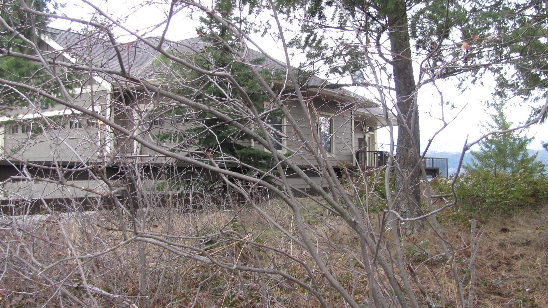 












Crown

Crescent,
Vernon,







BC
V1B 4A2

