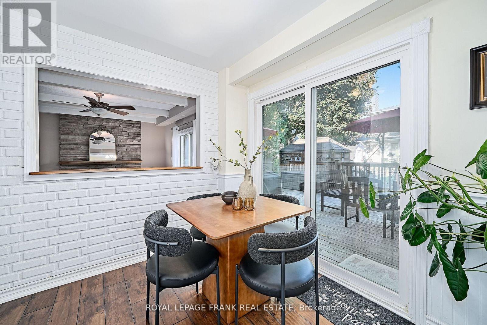 












7 JUDY COURT

,
Markham (Markham Village),




Ontario
L3P3R8

