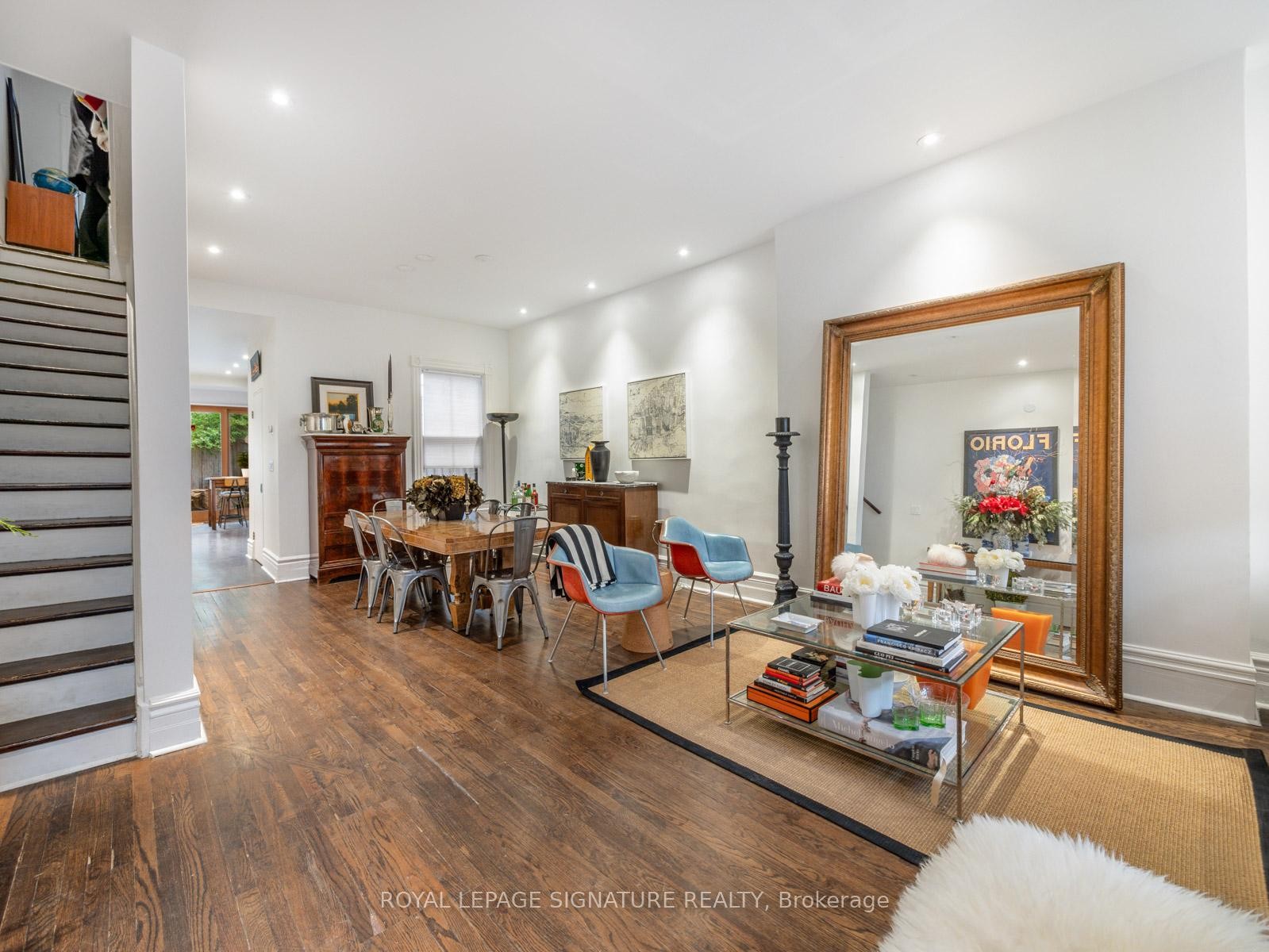 









14


Tranby

Avenue,
Toronto,




ON
M5R 1N5

