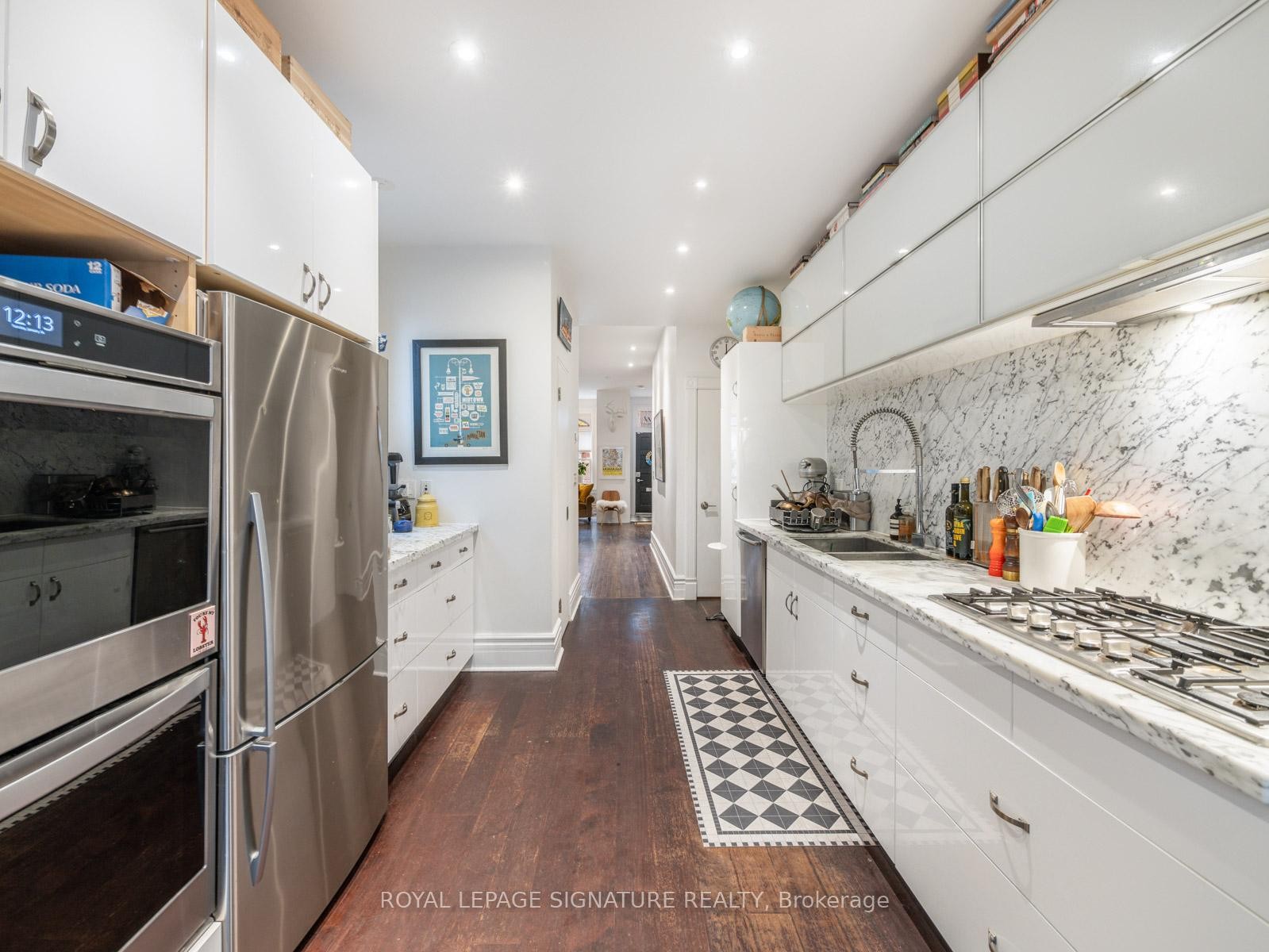 









14


Tranby

Avenue,
Toronto,




ON
M5R 1N5

