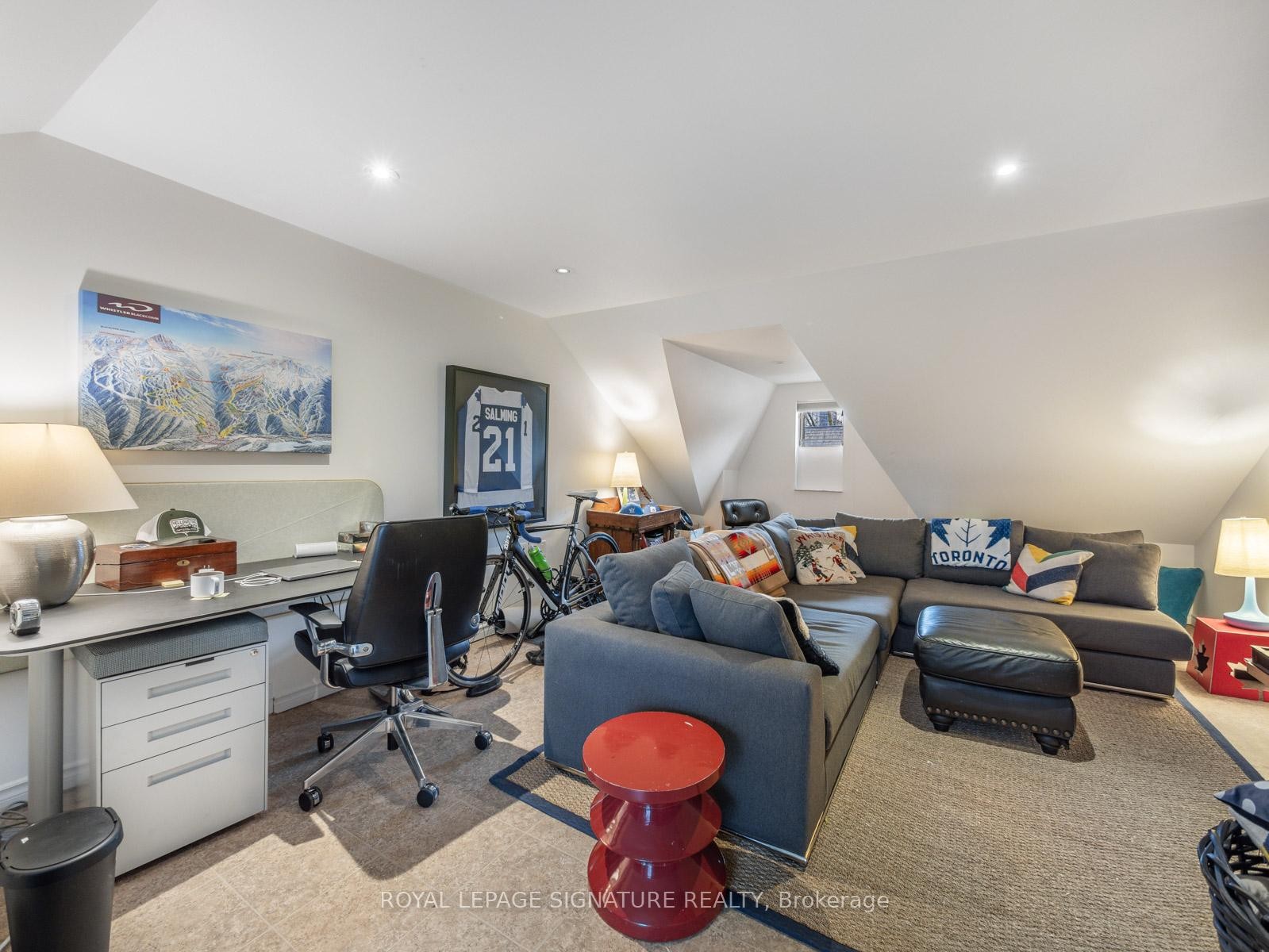 









14


Tranby

Avenue,
Toronto,




ON
M5R 1N5

