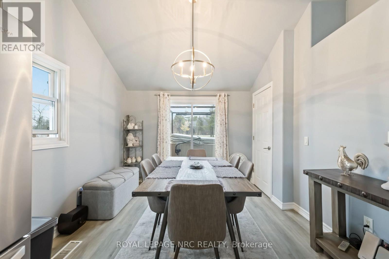 












3406 BOWEN ROAD

,
Fort Erie (Stevensville),




Ontario
L0S1S0

