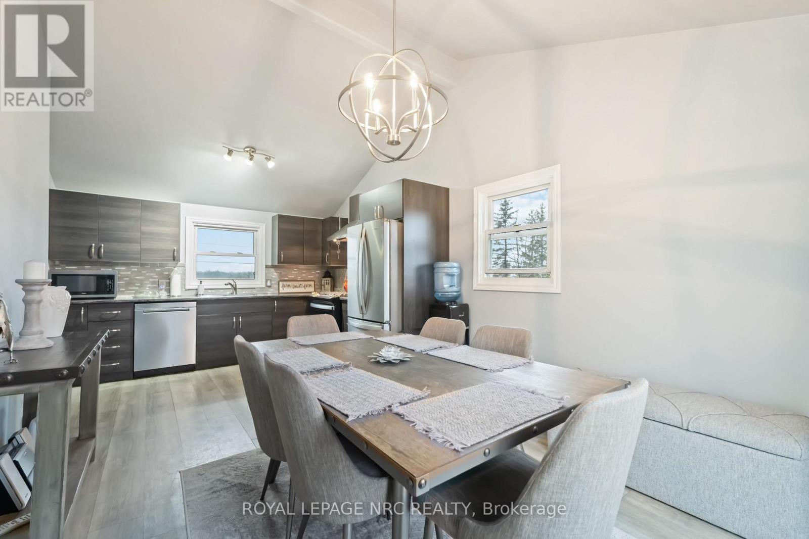 












3406 BOWEN ROAD

,
Fort Erie (Stevensville),




Ontario
L0S1S0

