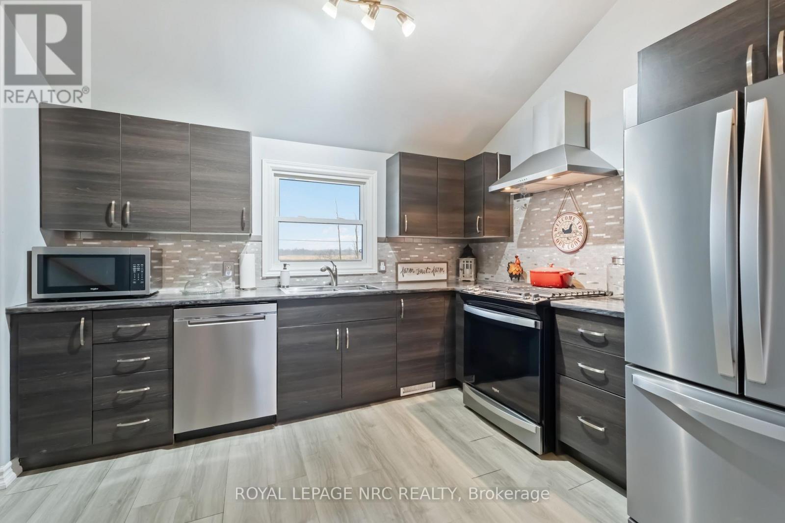 












3406 BOWEN ROAD

,
Fort Erie (Stevensville),




Ontario
L0S1S0

