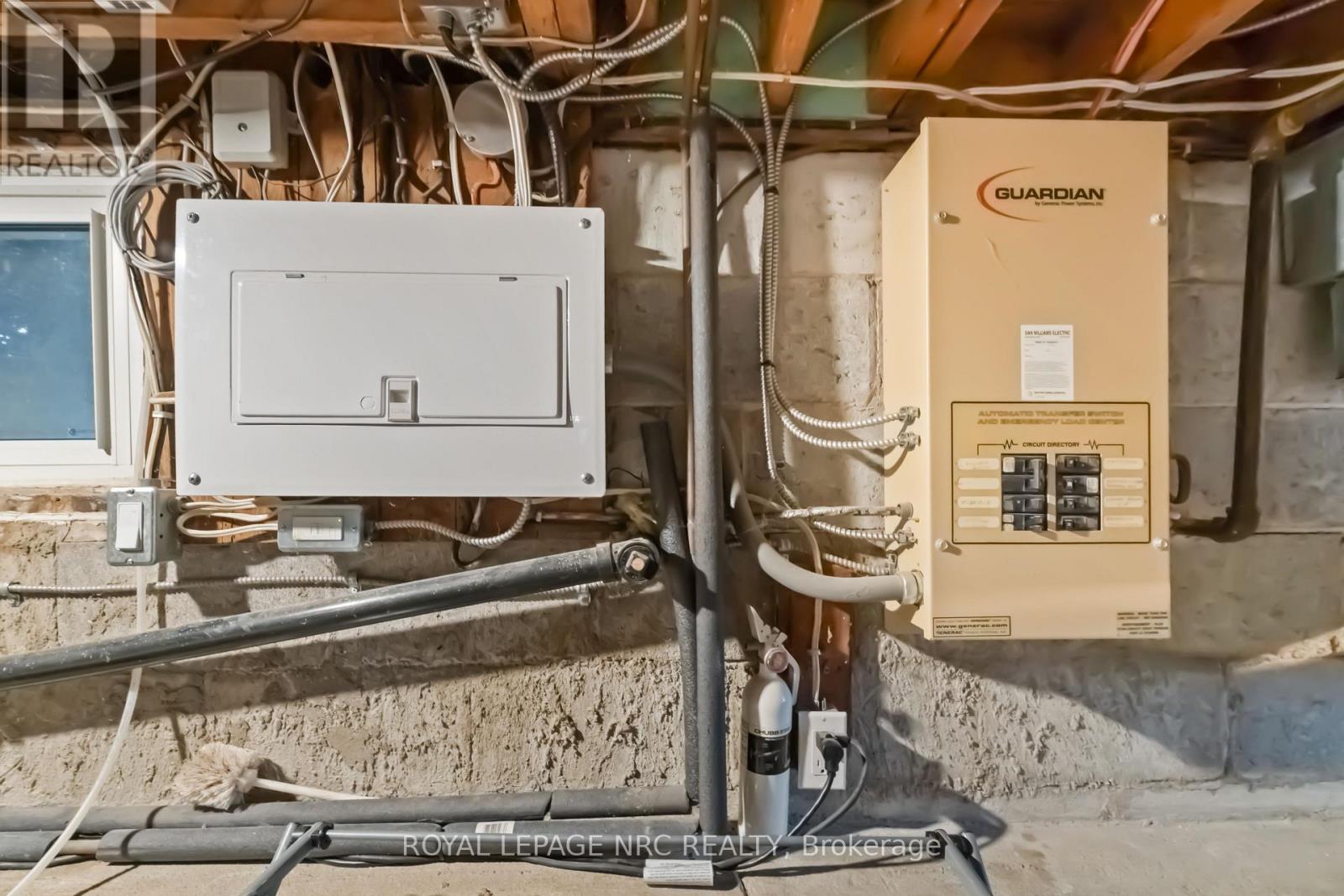 












3406 BOWEN ROAD

,
Fort Erie (Stevensville),




Ontario
L0S1S0

