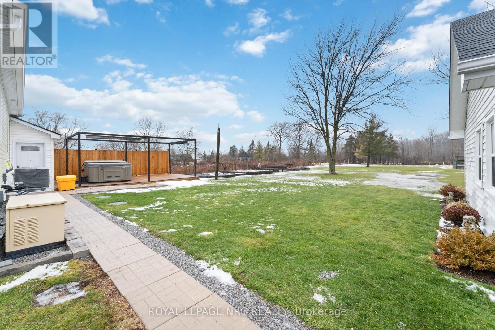 












3406 BOWEN ROAD

,
Fort Erie (Stevensville),




Ontario
L0S1S0

