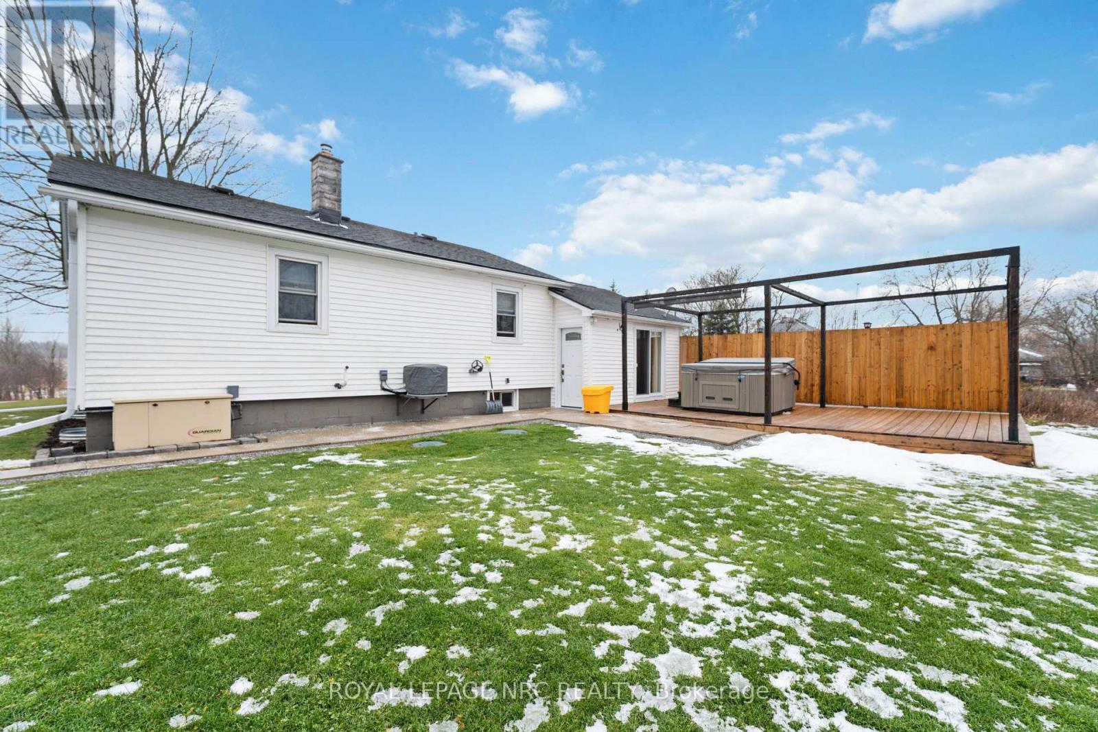 












3406 BOWEN ROAD

,
Fort Erie (Stevensville),




Ontario
L0S1S0

