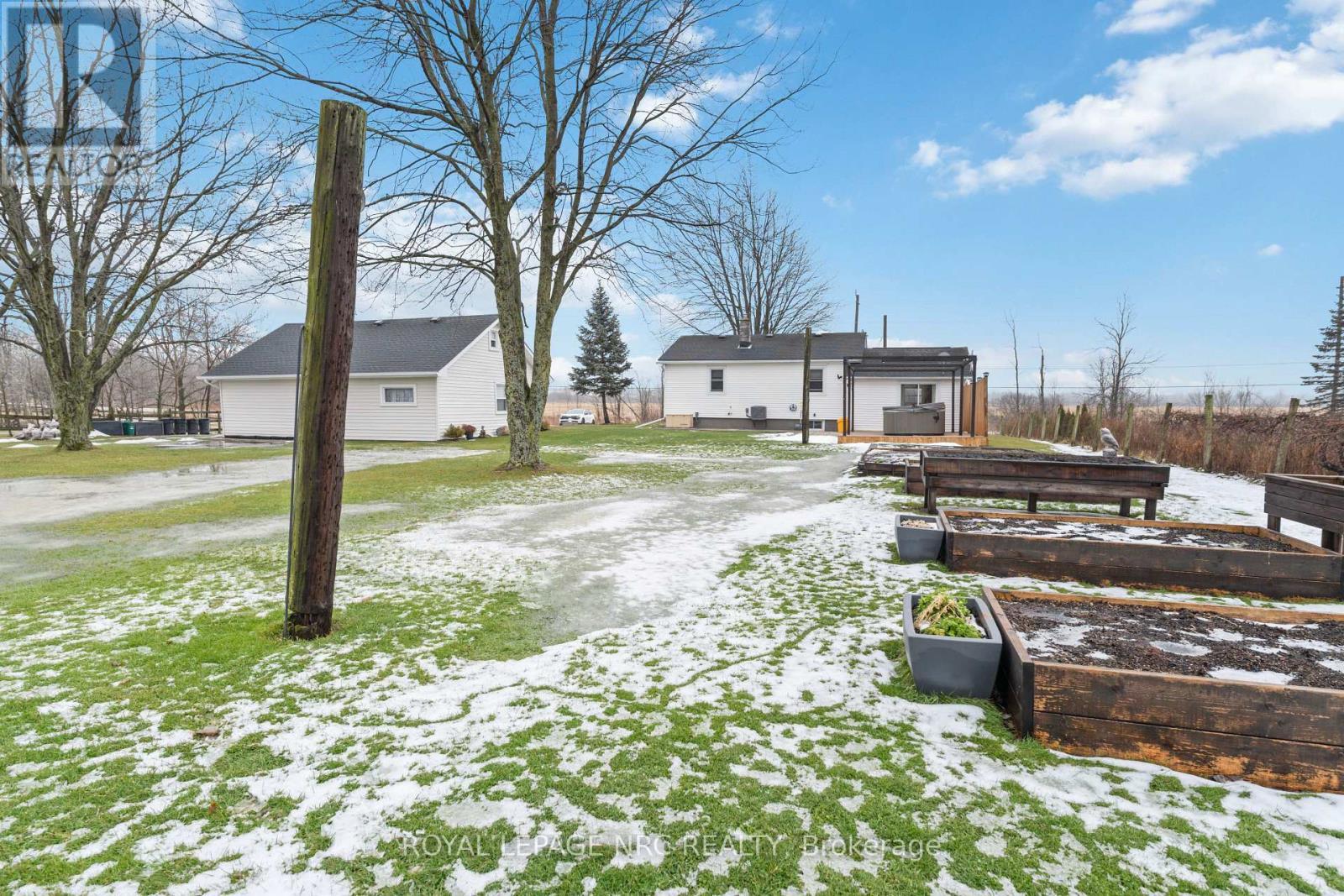 












3406 BOWEN ROAD

,
Fort Erie (Stevensville),




Ontario
L0S1S0

