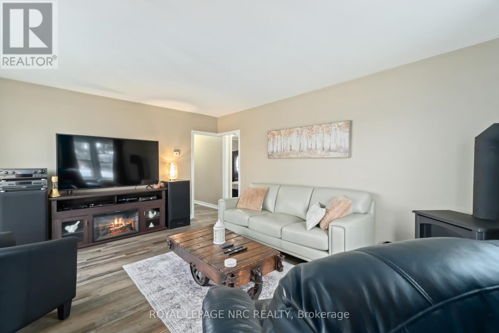 












3406 BOWEN ROAD

,
Fort Erie (Stevensville),




Ontario
L0S1S0

