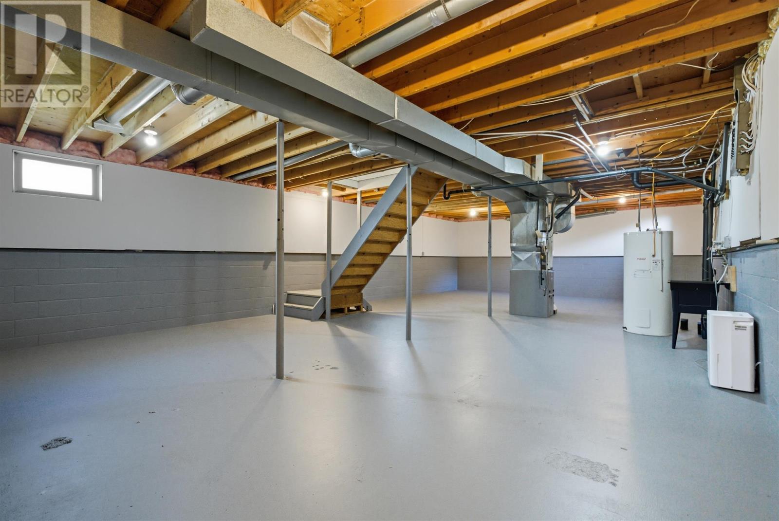 












62 Dieppe AVE

,
Elliot Lake,




Ontario
P5A1H3

