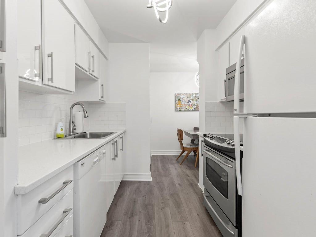 









5900


Av. Armstrong

, 508,
Côte-Saint-Luc,




QC
H4W2Z5

