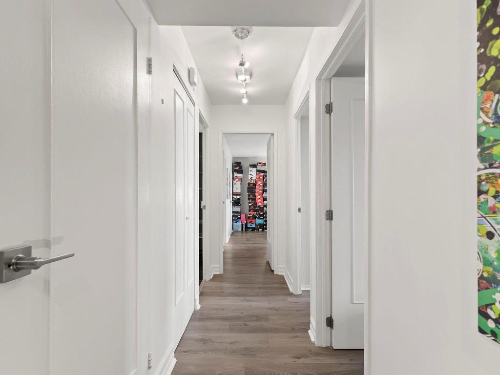 









5900


Av. Armstrong

, 508,
Côte-Saint-Luc,




QC
H4W2Z5

