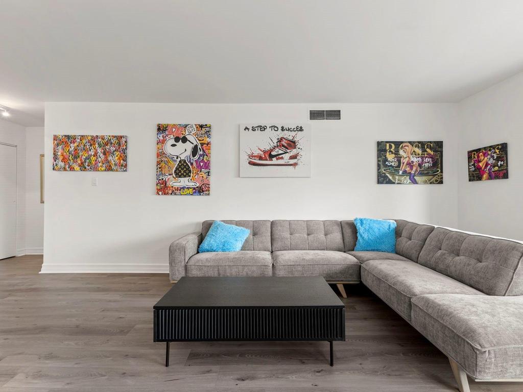 









5900


Av. Armstrong

, 508,
Côte-Saint-Luc,




QC
H4W2Z5

