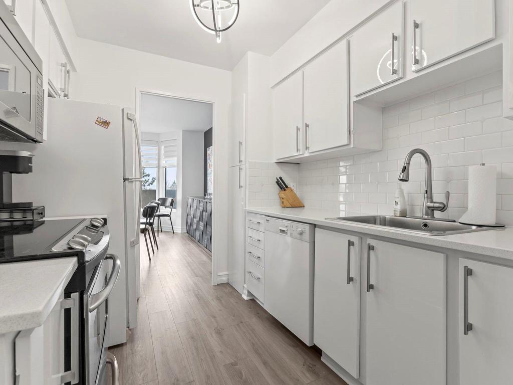 









5900


Av. Armstrong

, 508,
Côte-Saint-Luc,




QC
H4W2Z5

