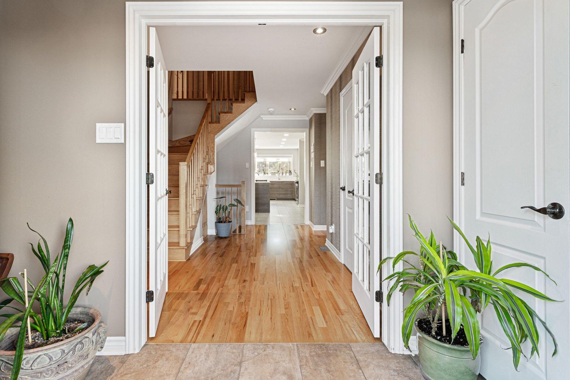 









314


Rue de Gascogne

,
Boucherville,




QC
J4B8T2

