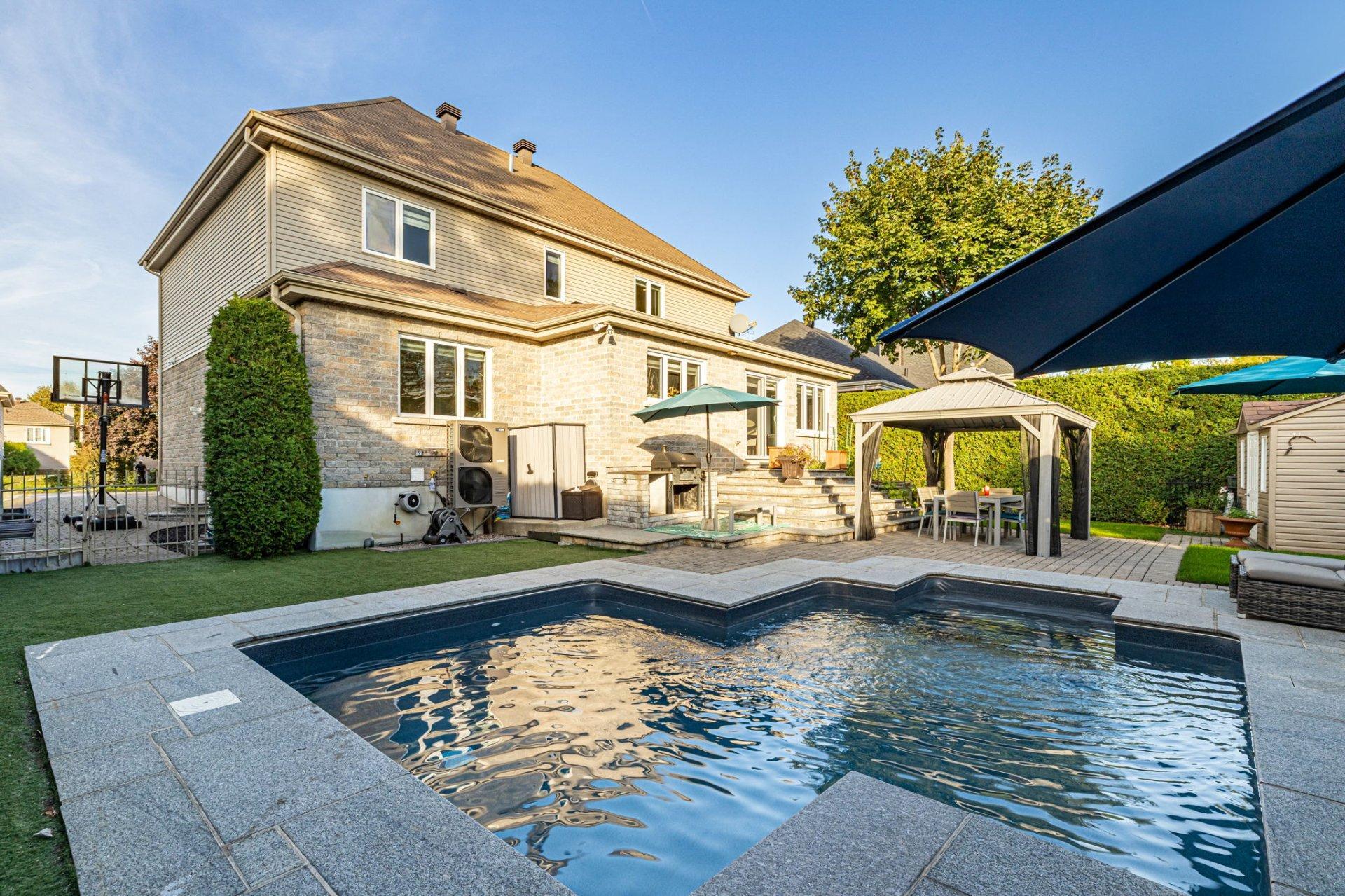 









314


Rue de Gascogne

,
Boucherville,




QC
J4B8T2

