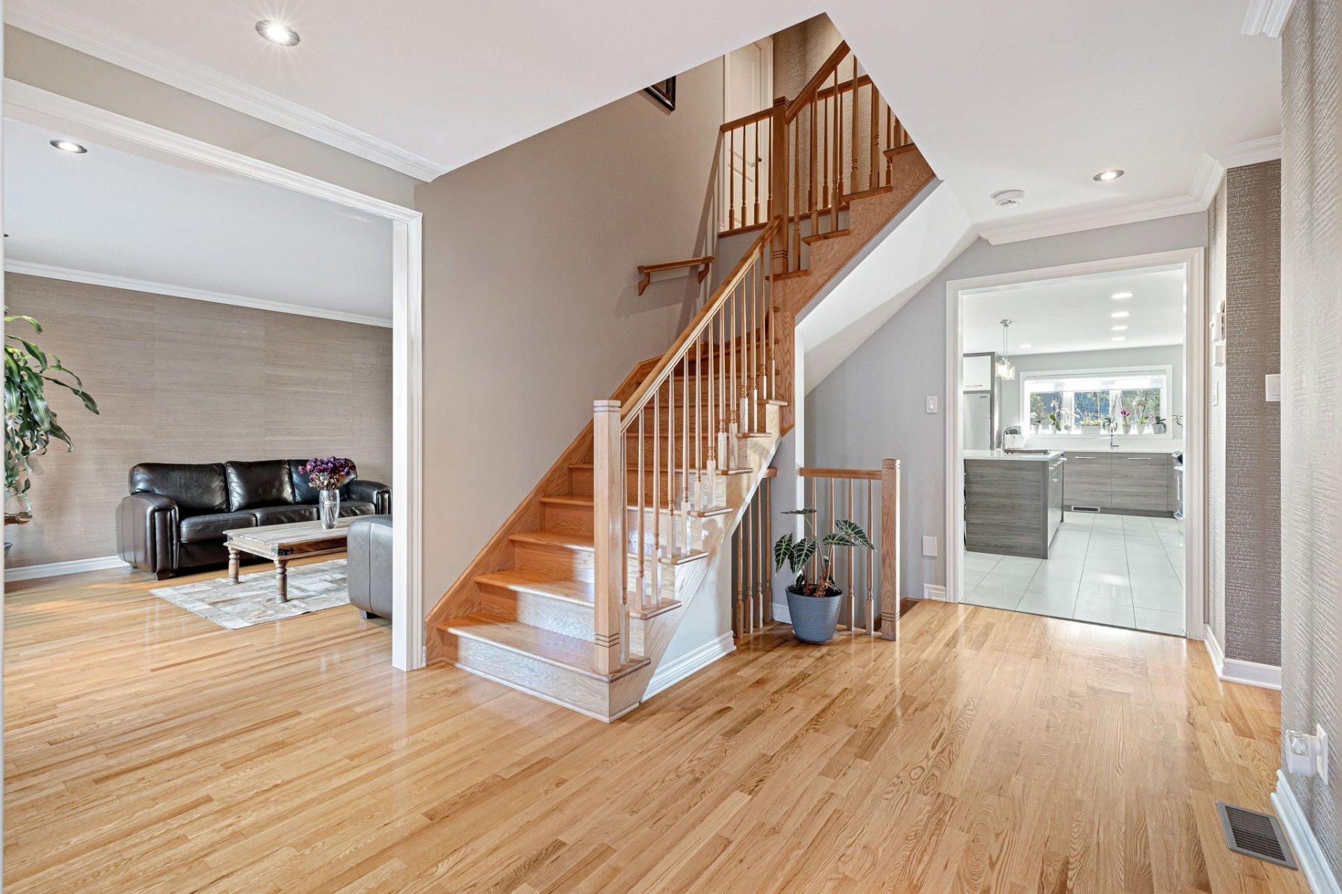 









314


Rue de Gascogne

,
Boucherville,




QC
J4B8T2

