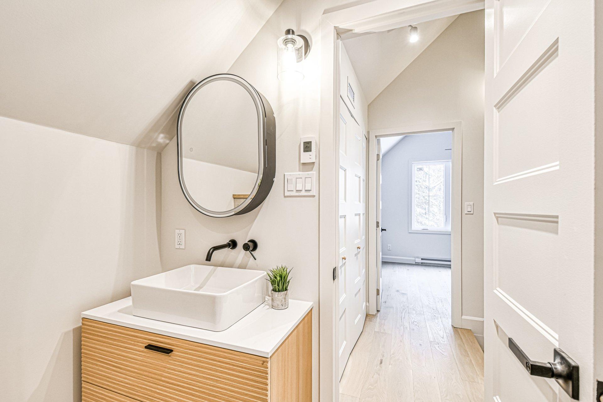 









34


Mtée Manory

,
Sainte-Marguerite-du-Lac-Masson,




QC
J0T1L0

