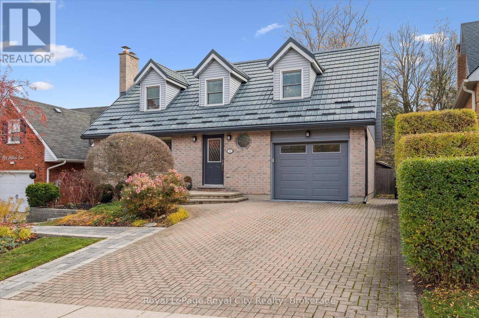 












52 HILLDALE CRESCENT

,
Guelph (Kortright West),




Ontario
N1G4B8

