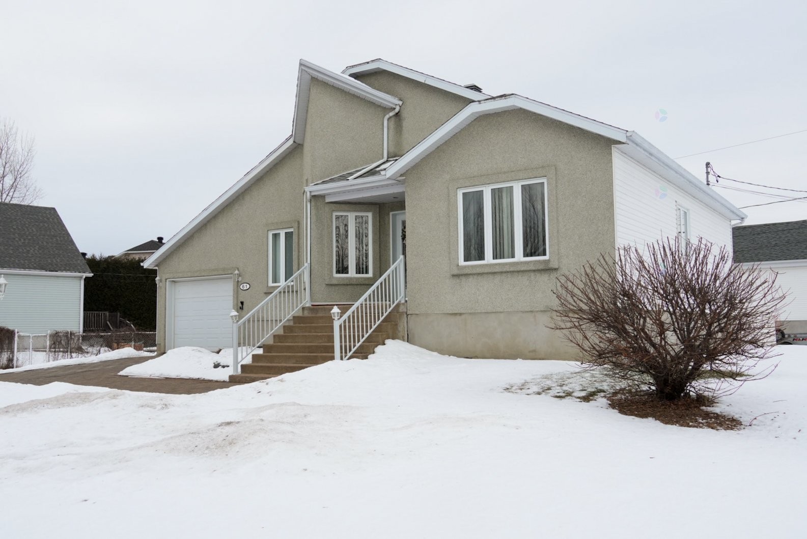 









61


Rue de l'Anse

,
Trois-Rivières,




QC
G9B7M9

