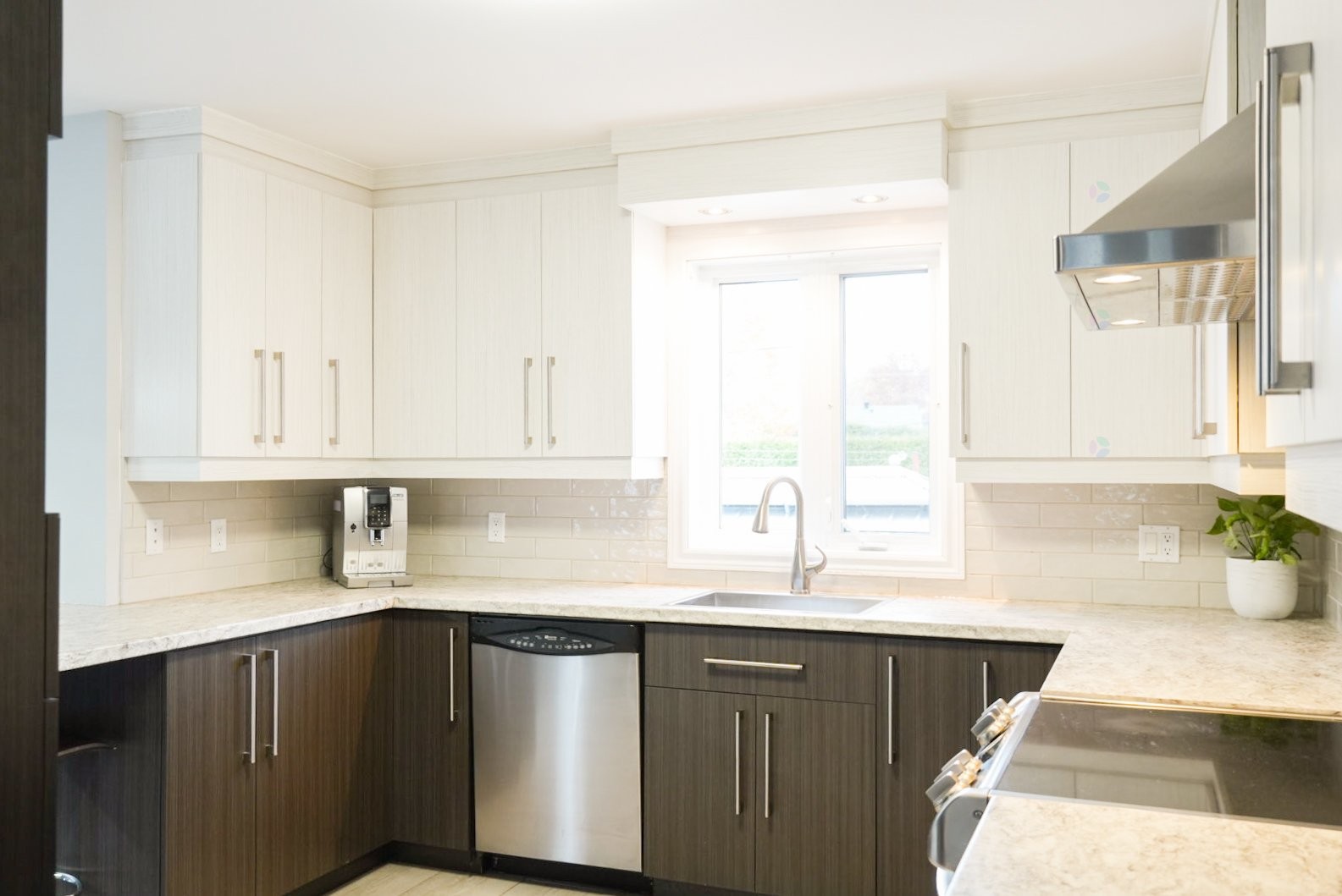 









61


Rue de l'Anse

,
Trois-Rivières,




QC
G9B7M9

