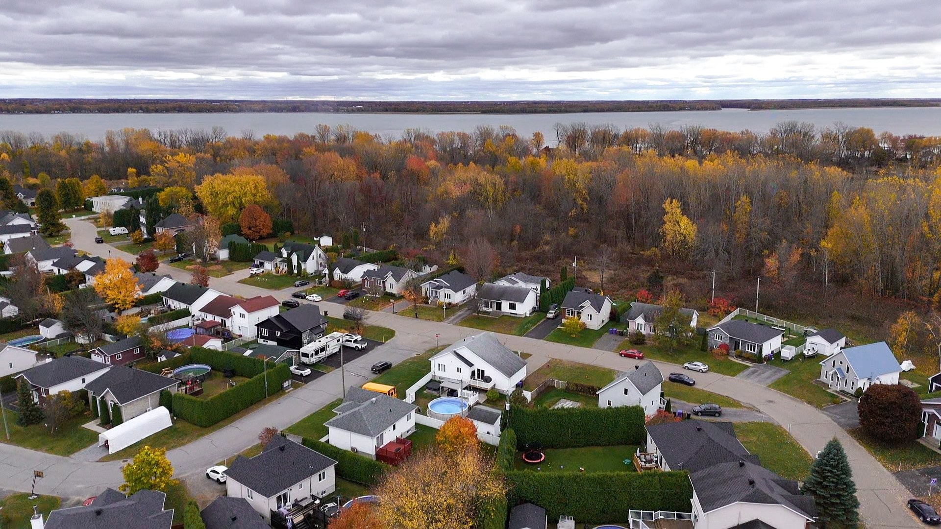 









61


Rue de l'Anse

,
Trois-Rivières,




QC
G9B7M9

