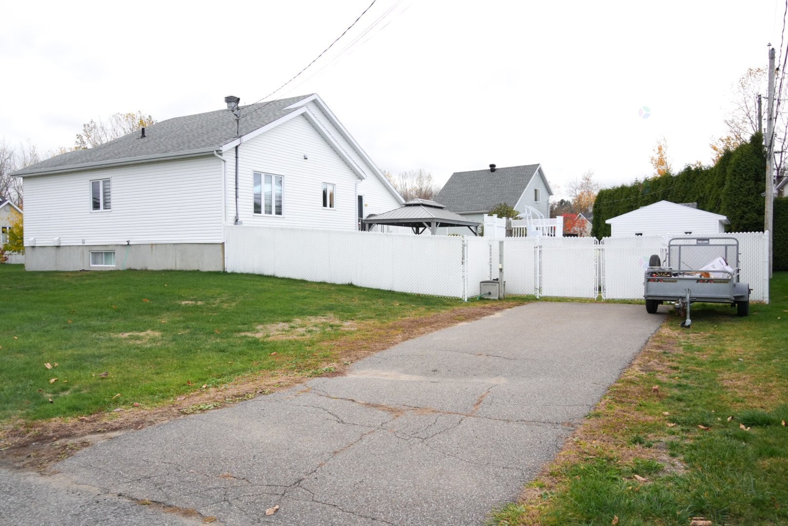 









61


Rue de l'Anse

,
Trois-Rivières,




QC
G9B7M9

