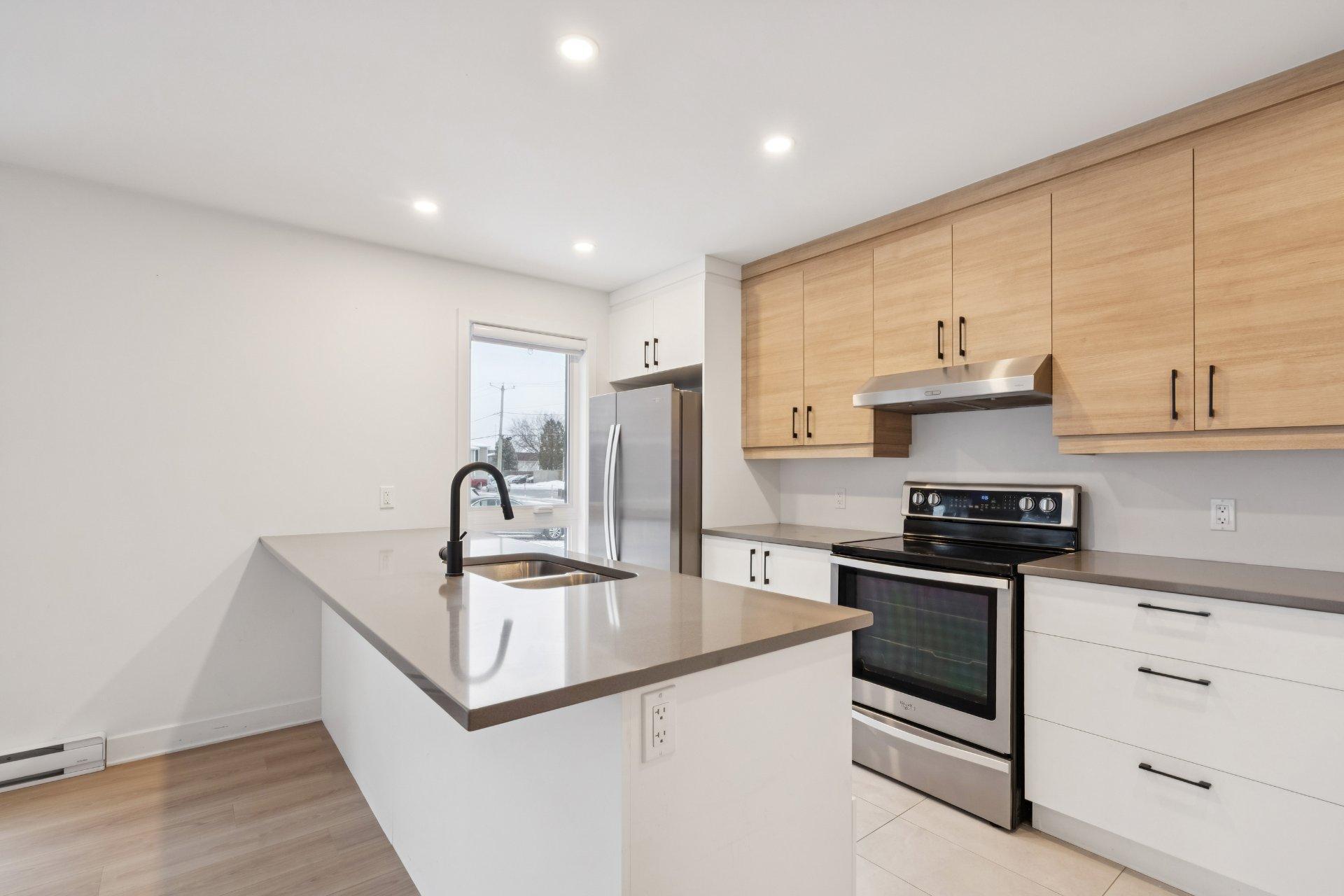 









85


Rue Lachapelle E.

, 105,
Saint-Rémi,




QC
J0L2L0

