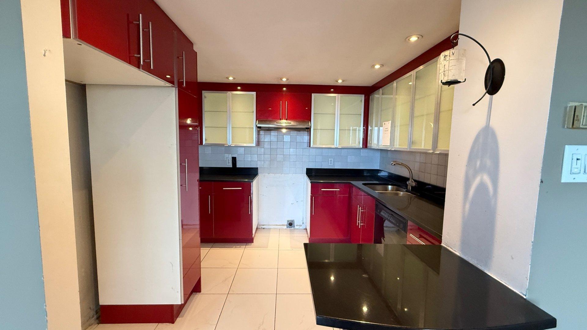 









11115


Boul. Cavendish

, 1003,
Montréal (Saint-Laurent),




QC
H4R2M9

