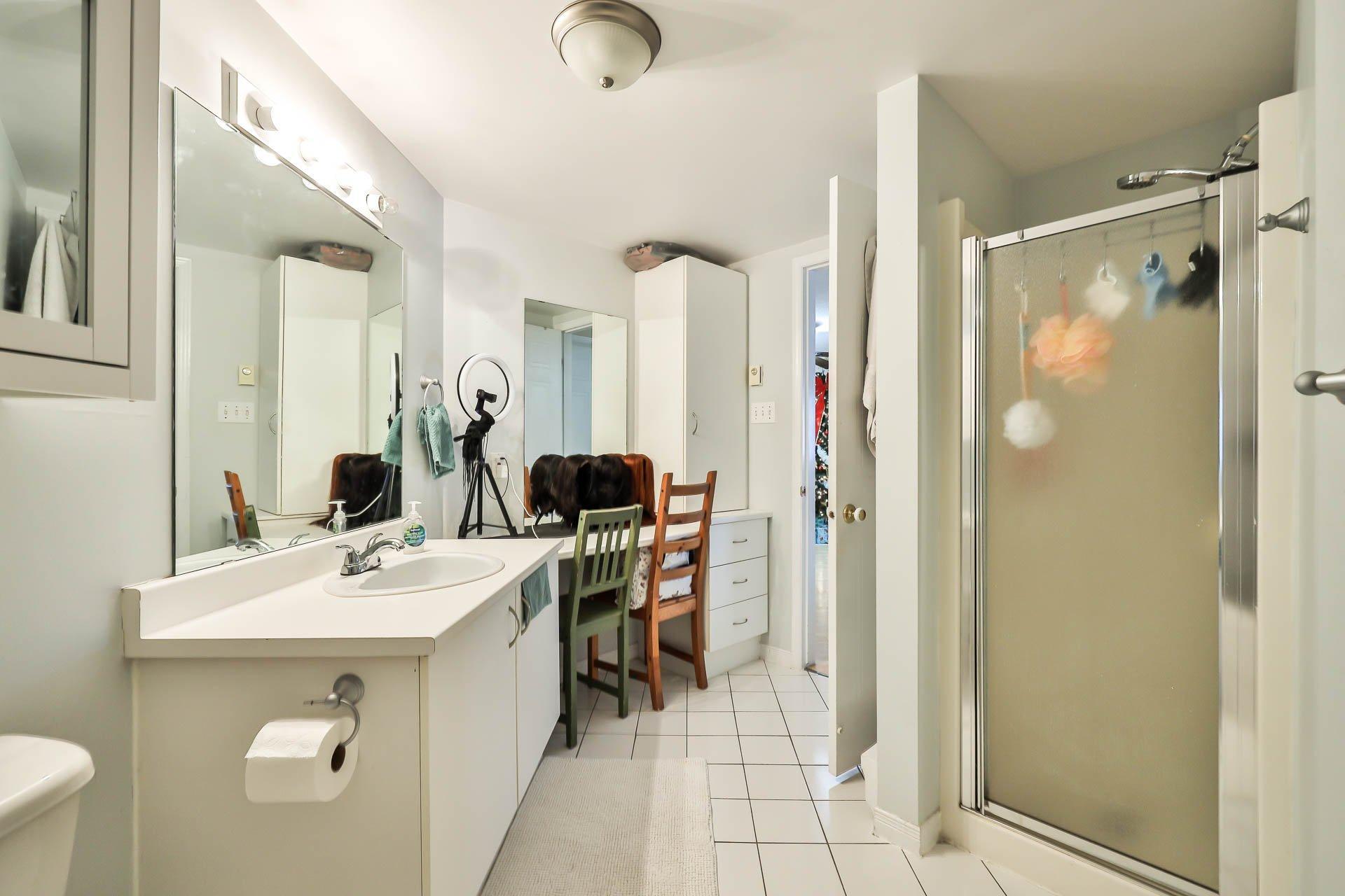 









200


Boul. de l'Hôpital

, 3,
Gatineau (Gatineau),




QC
J8T8J6

