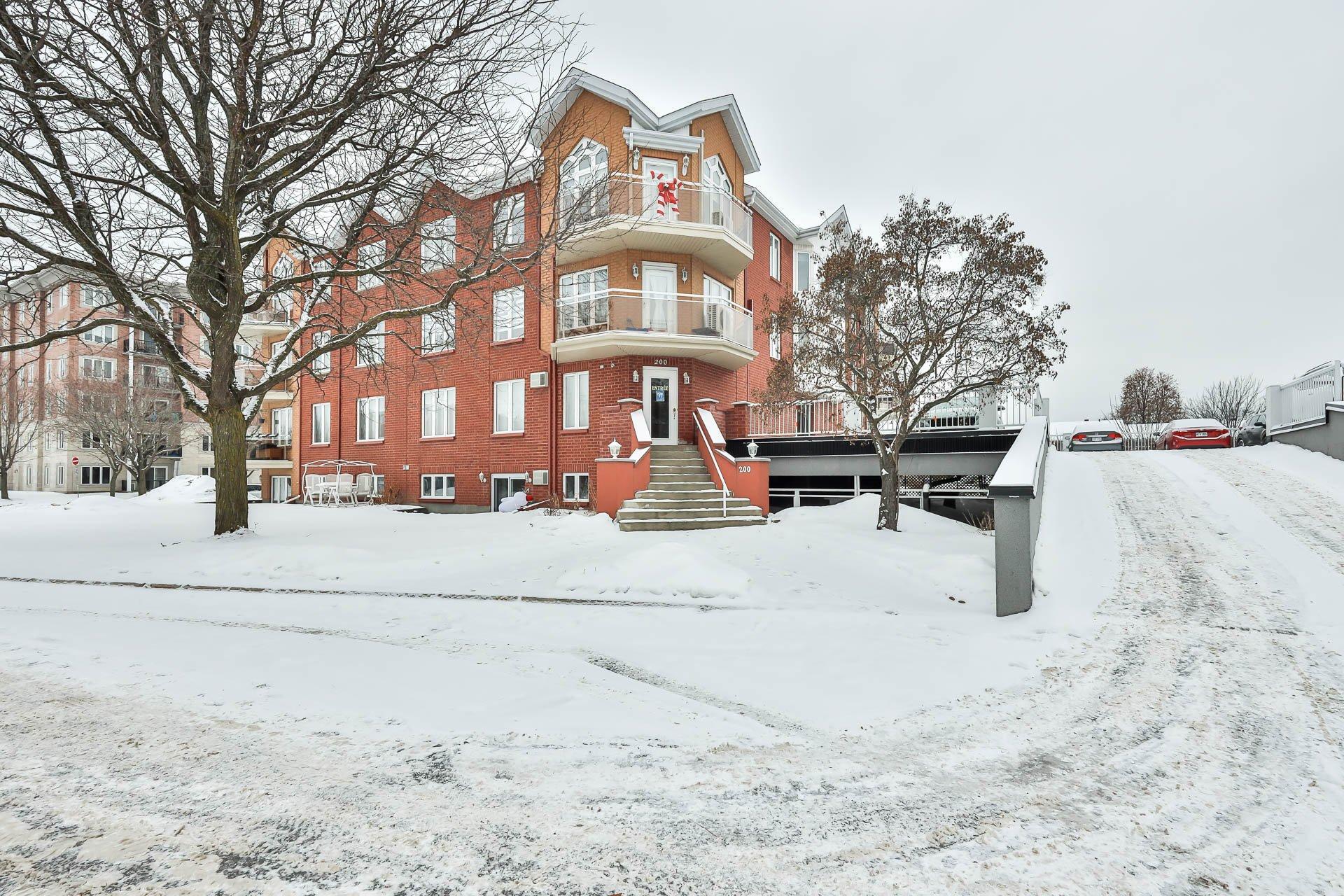 









200


Boul. de l'Hôpital

, 3,
Gatineau (Gatineau),




QC
J8T8J6

