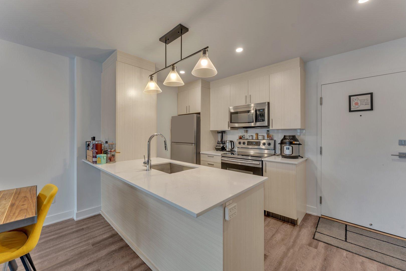 









1295


Rue des Carrières

, 313,
Montréal (Rosemont/La Petite-Patrie),




QC
H2S0E1

