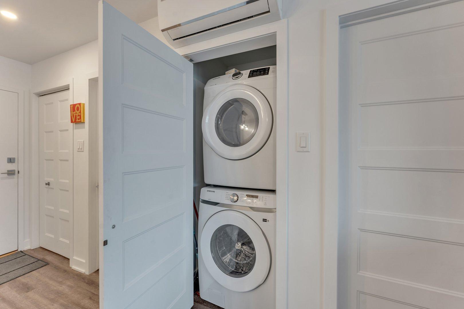 









1295


Rue des Carrières

, 313,
Montréal (Rosemont/La Petite-Patrie),




QC
H2S0E1

