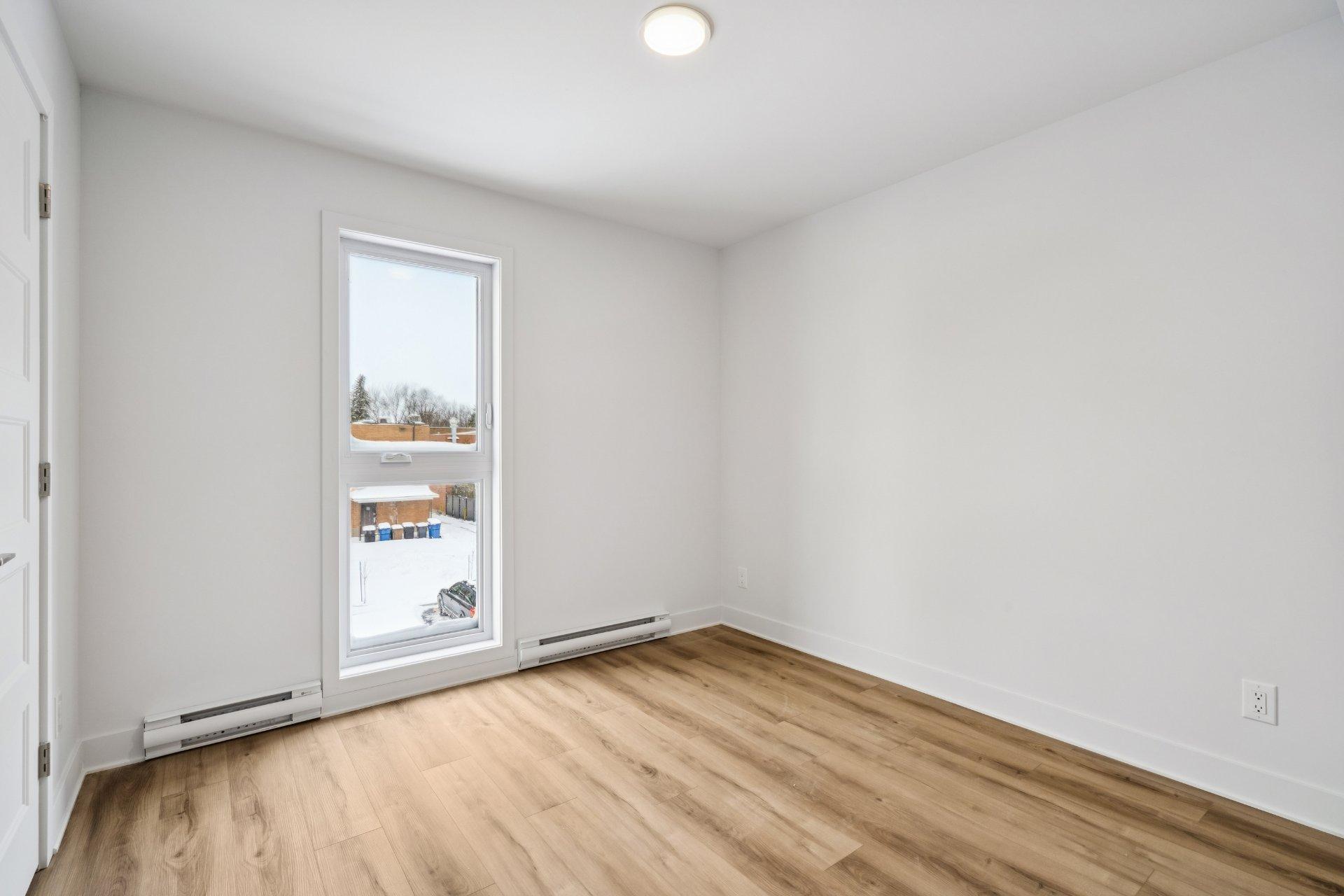 









402


Av. Barron

, 304,
Lachute,




QC
J8H4L6

