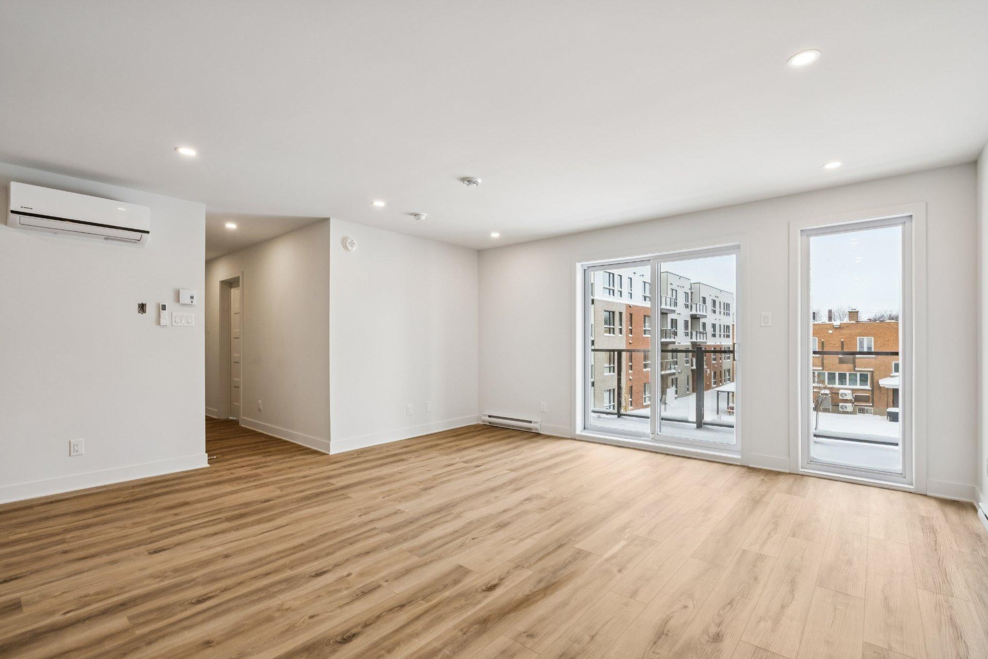 









402


Av. Barron

, 304,
Lachute,




QC
J8H4L6

