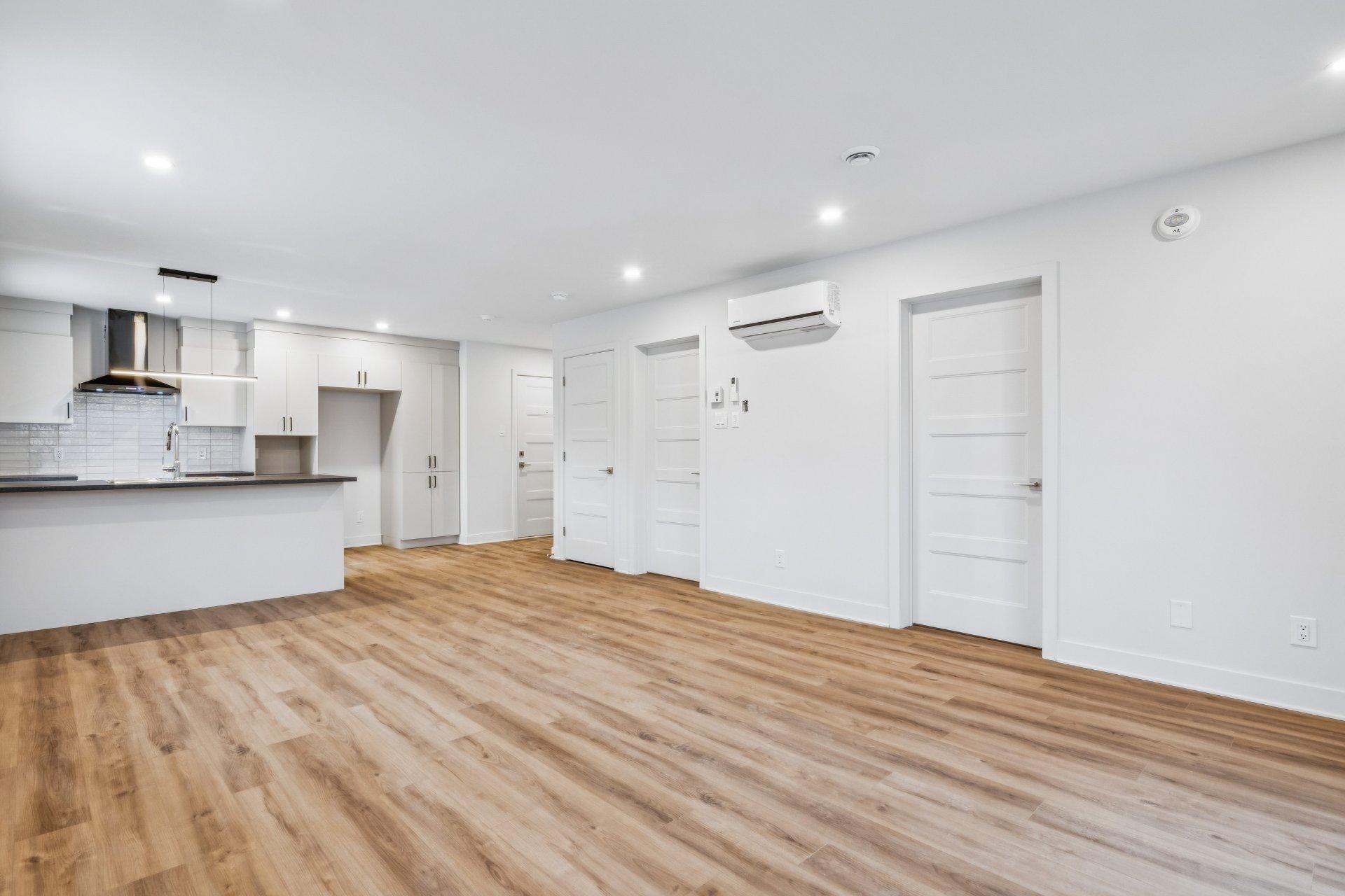 









402


Av. Barron

, 206,
Lachute,




QC
J8H4L6

