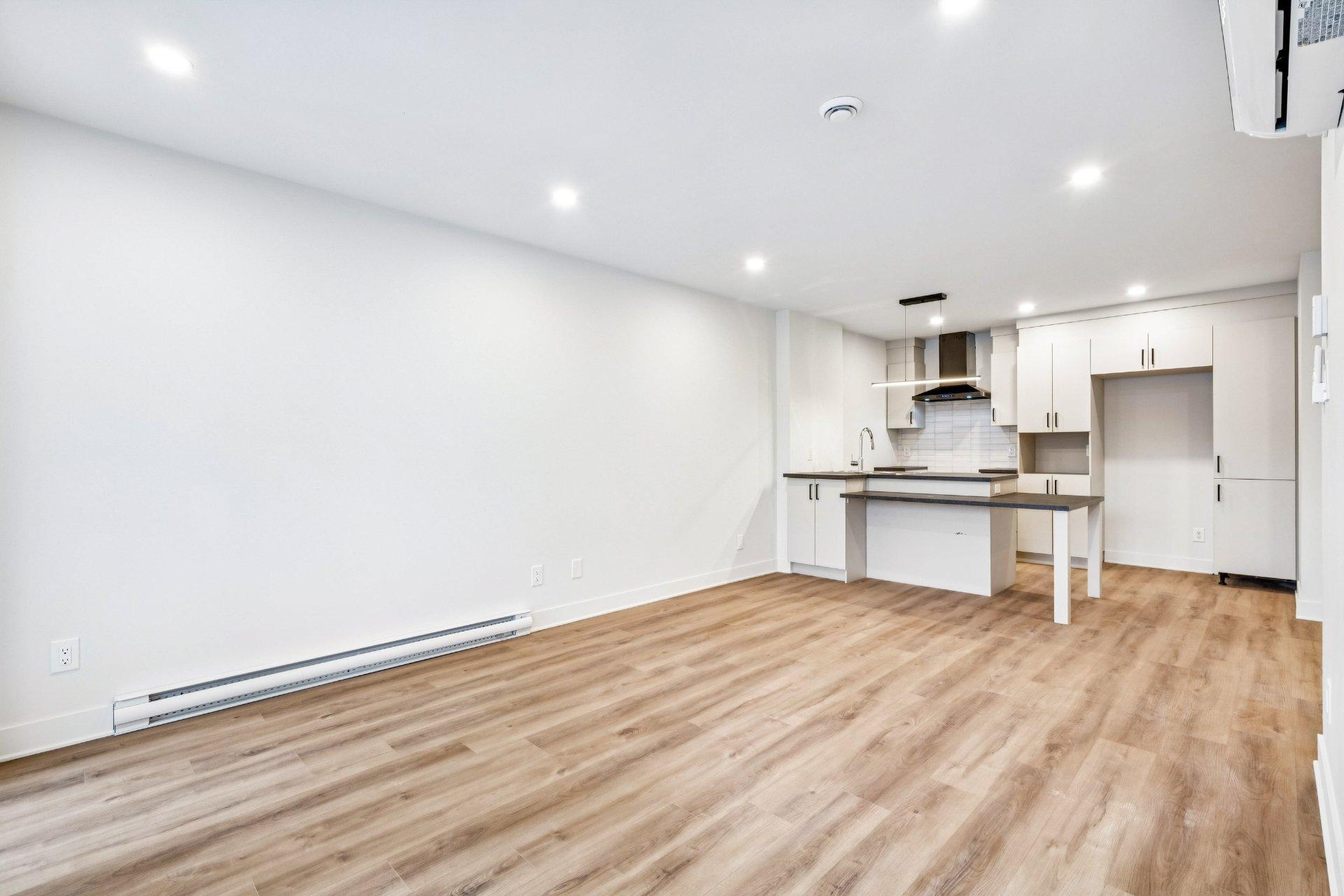 









402


Av. Barron

, 204,
Lachute,




QC
J8H4L6

