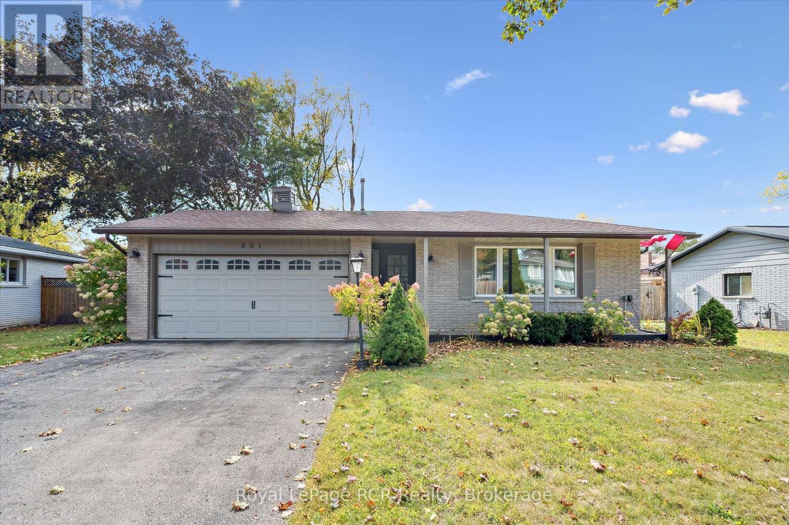 












551 OAKVIEW CRESCENT

,
Wellington North (Mount Forest),




Ontario
N0G2L2

