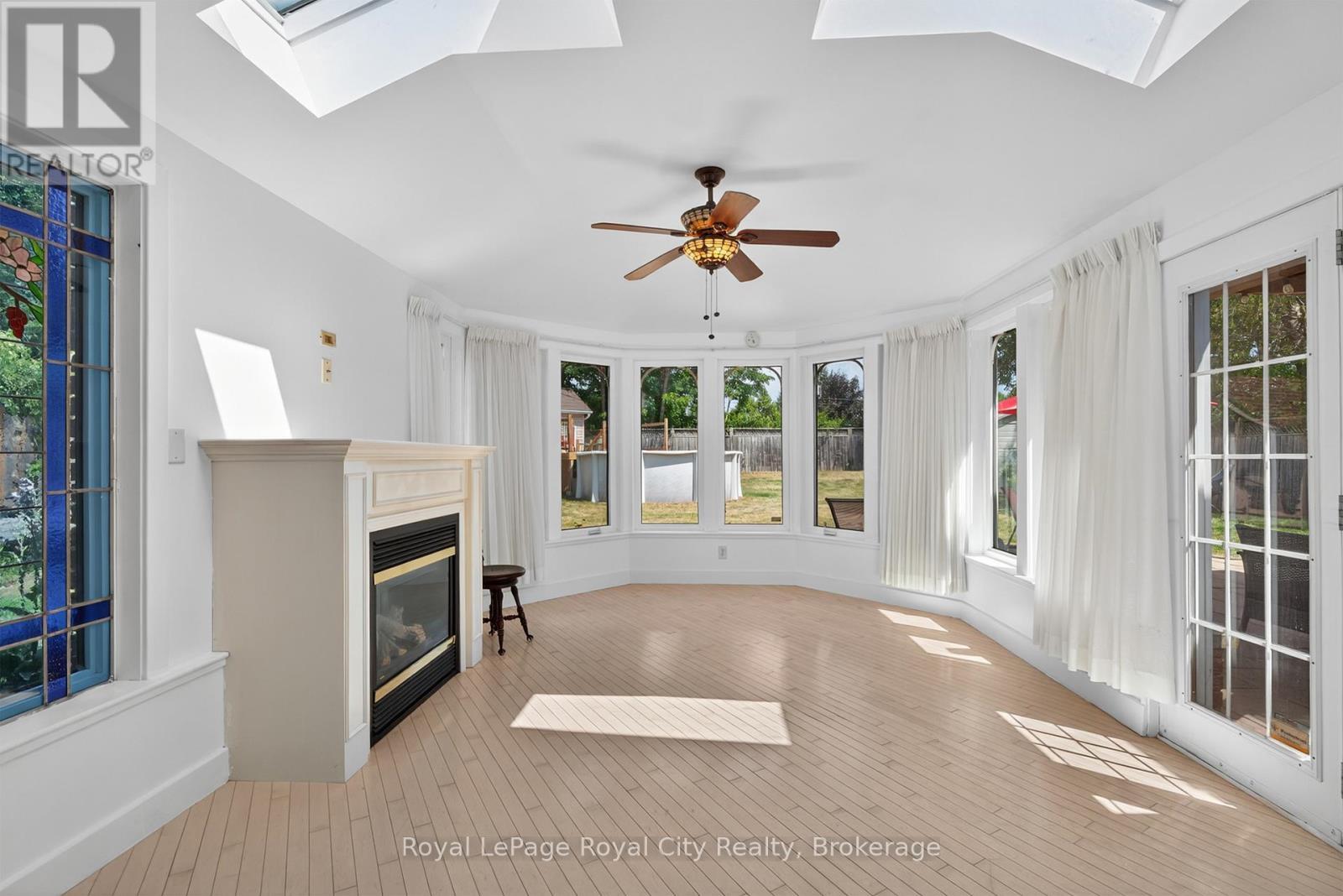 












68 SUNSET BOULEVARD

,
Cambridge,




Ontario
N1S1A7

