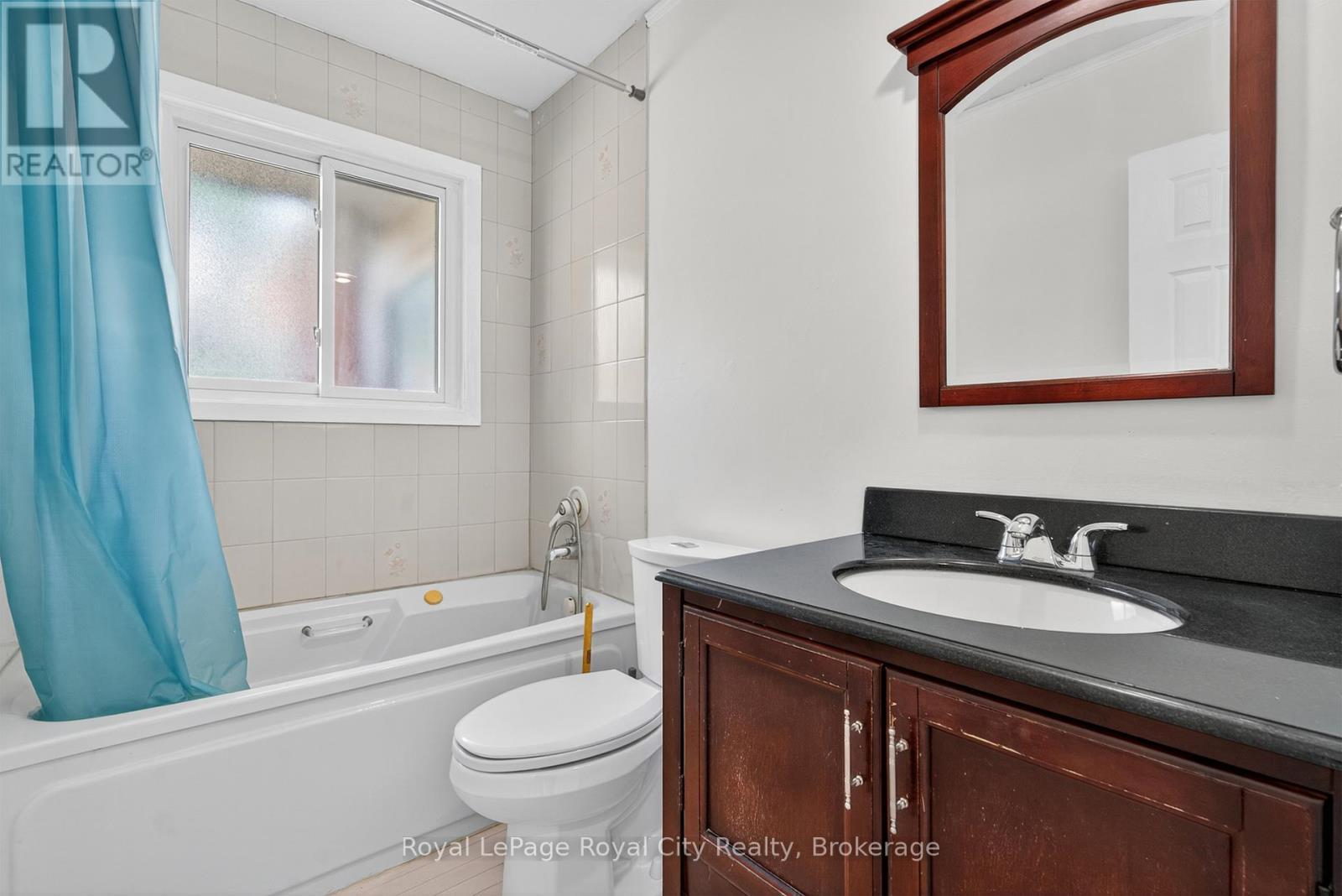 












68 SUNSET BOULEVARD

,
Cambridge,




Ontario
N1S1A7

