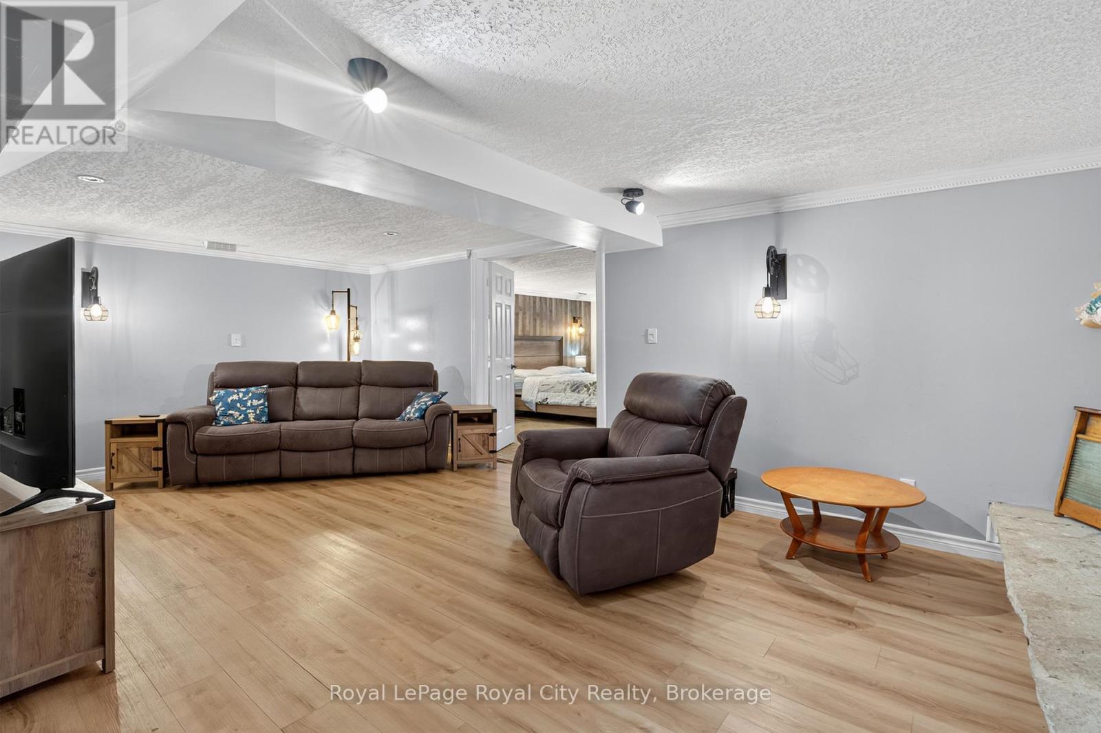 












68 SUNSET BOULEVARD

,
Cambridge,




Ontario
N1S1A7

